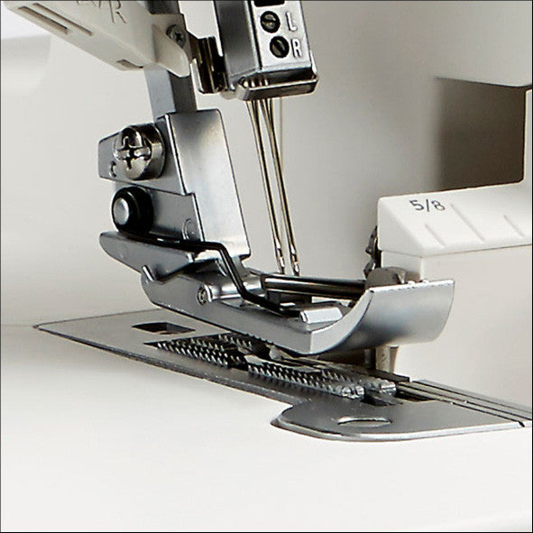 Janome AirThread 2000D overlockmaskin med luftträdning